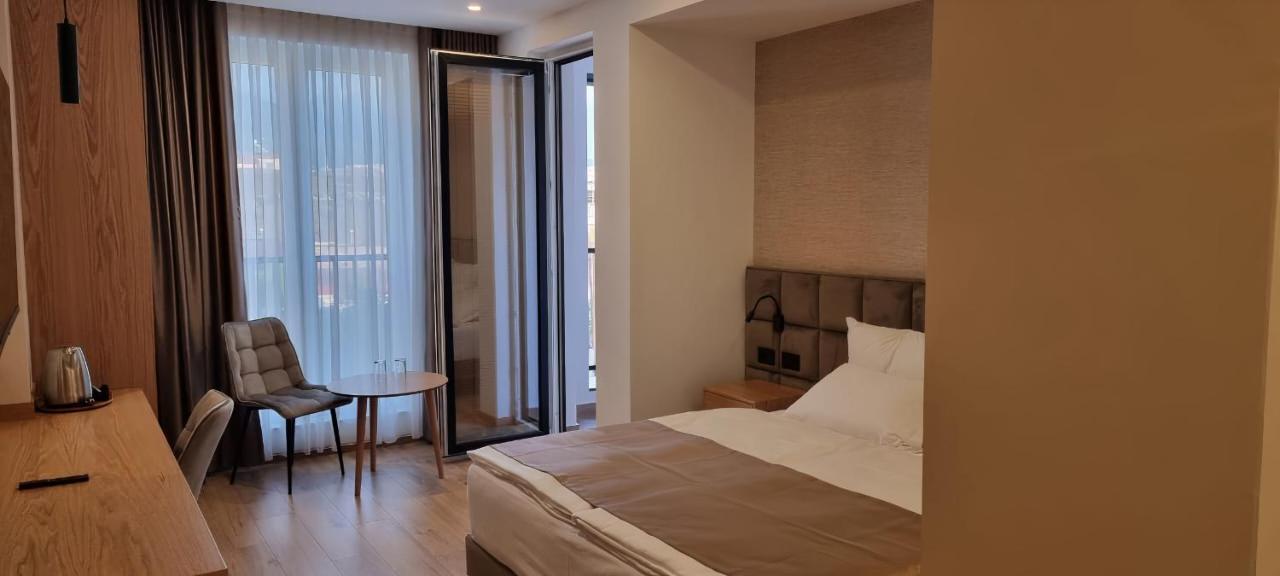 Sibb Hotel Tirana Bagian luar foto