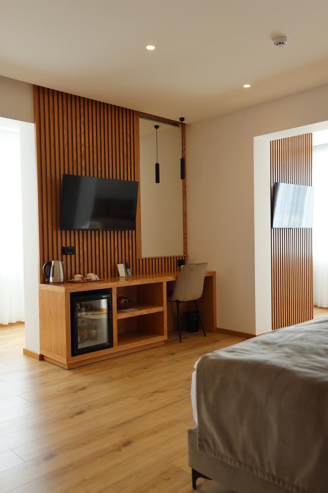 Sibb Hotel Tirana Bagian luar foto