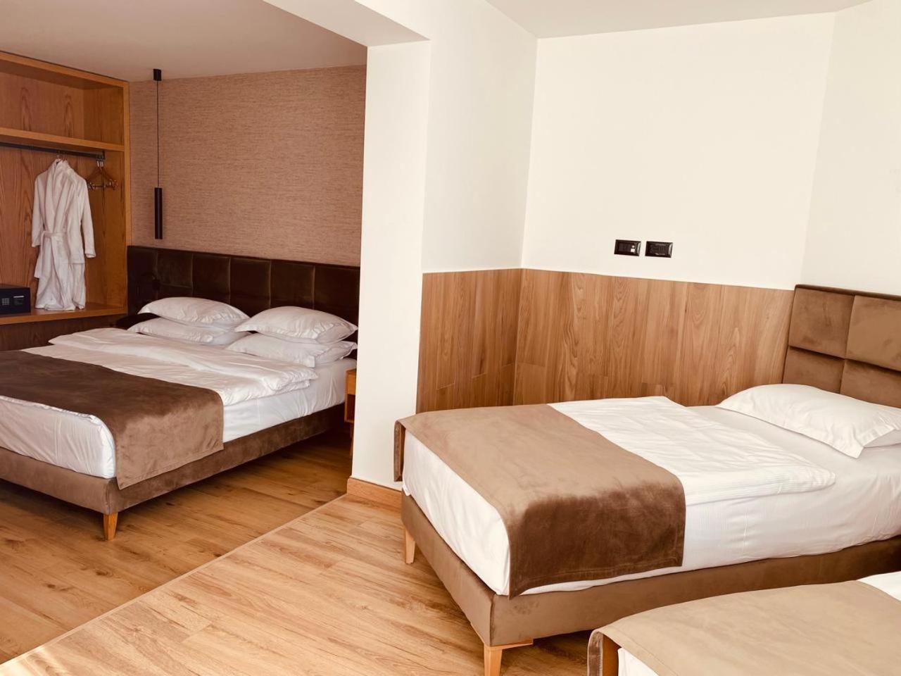Sibb Hotel Tirana Bagian luar foto